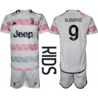 Juventus Dusan Vlahovic #9 Fotballklær Bortedraktsett Barn 2023-24 Kortermet (+ korte bukser)